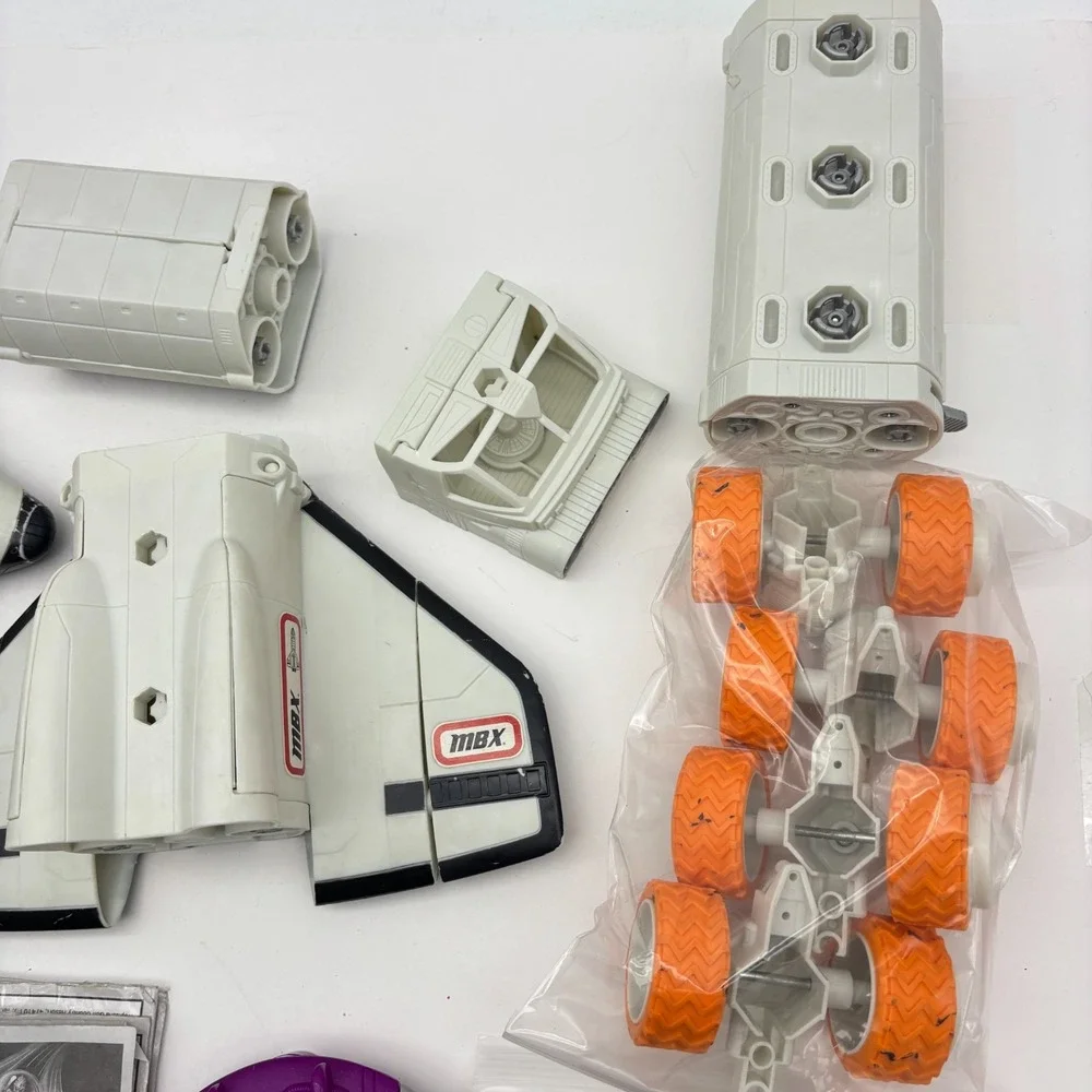 Matchbox Mega Rig Shuttle Mission Set 2008 Parts Pieces Lot Alien Astronaut